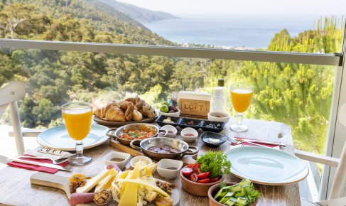 Balayında Sessizlik Arayan Çiftler İçin Otel Seçim Rehberi